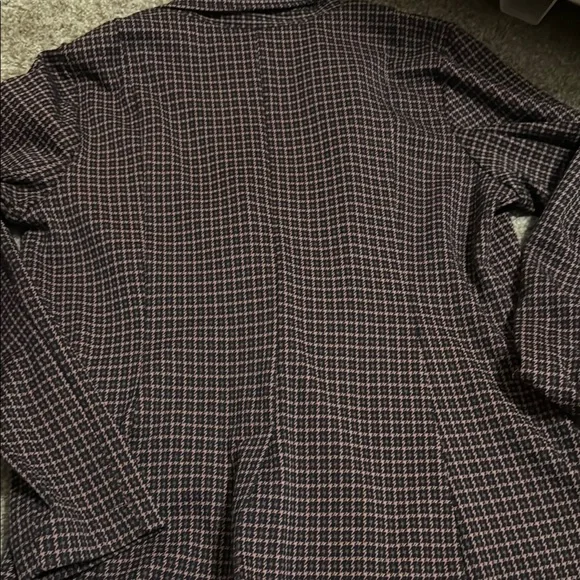 Women's Black and Pink Plaid Jacket‎ - Picture 4 of 6
